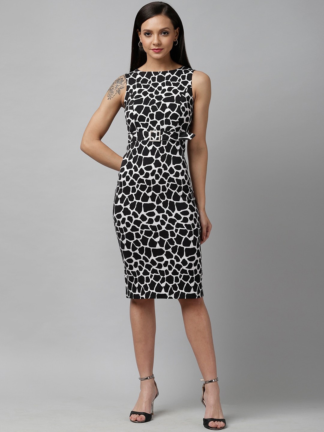 

KASSUALLY Women Black Printed Sheath Dress