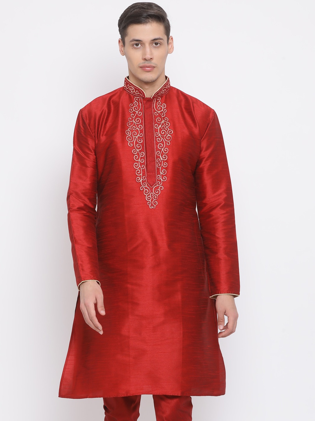 

VASTRAMAY Men Maroon & Gold-Coloured Embroidered Straight Kurta
