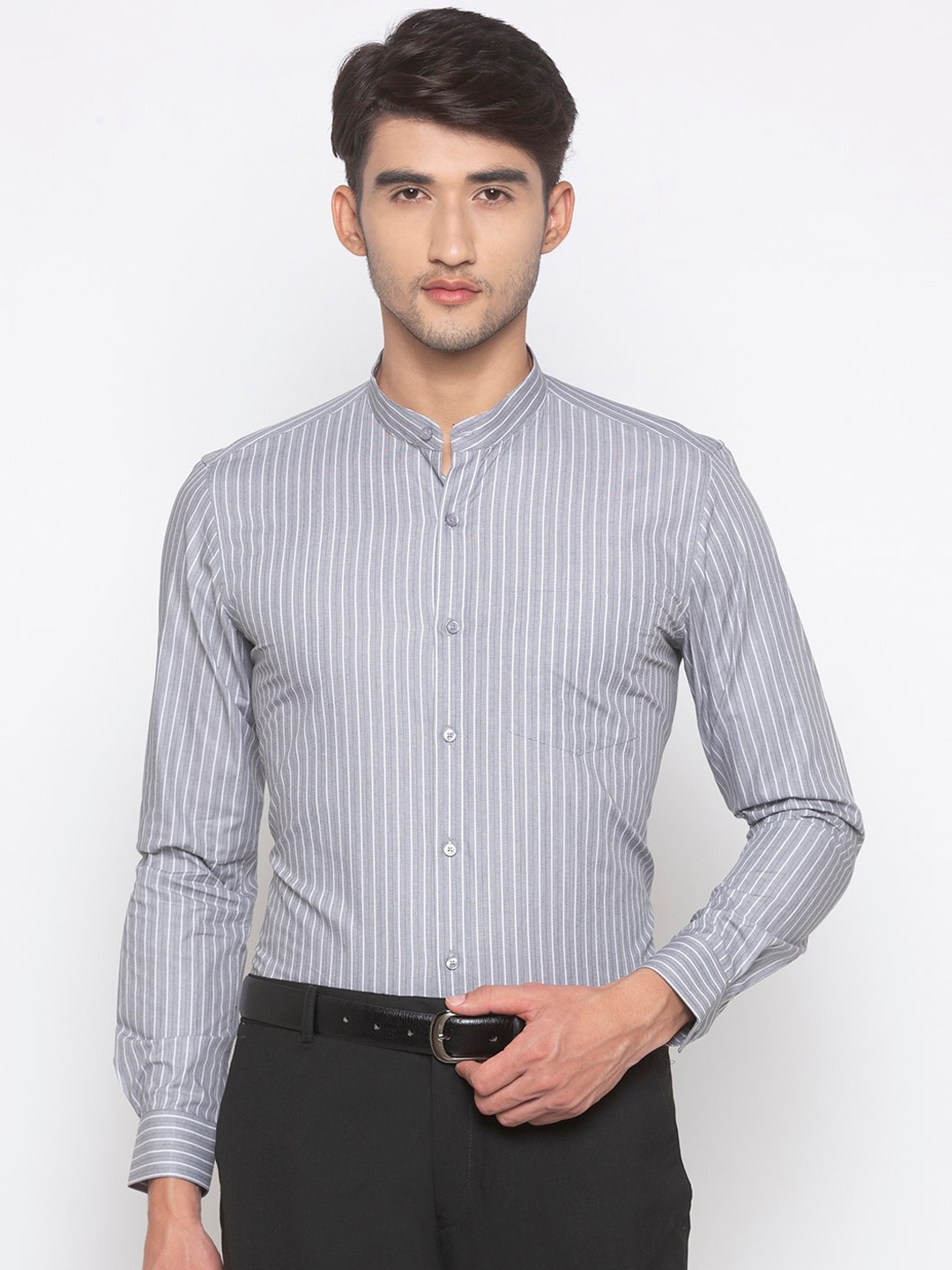 

Globus Men Grey Regular Fit Striped Formal Shirt