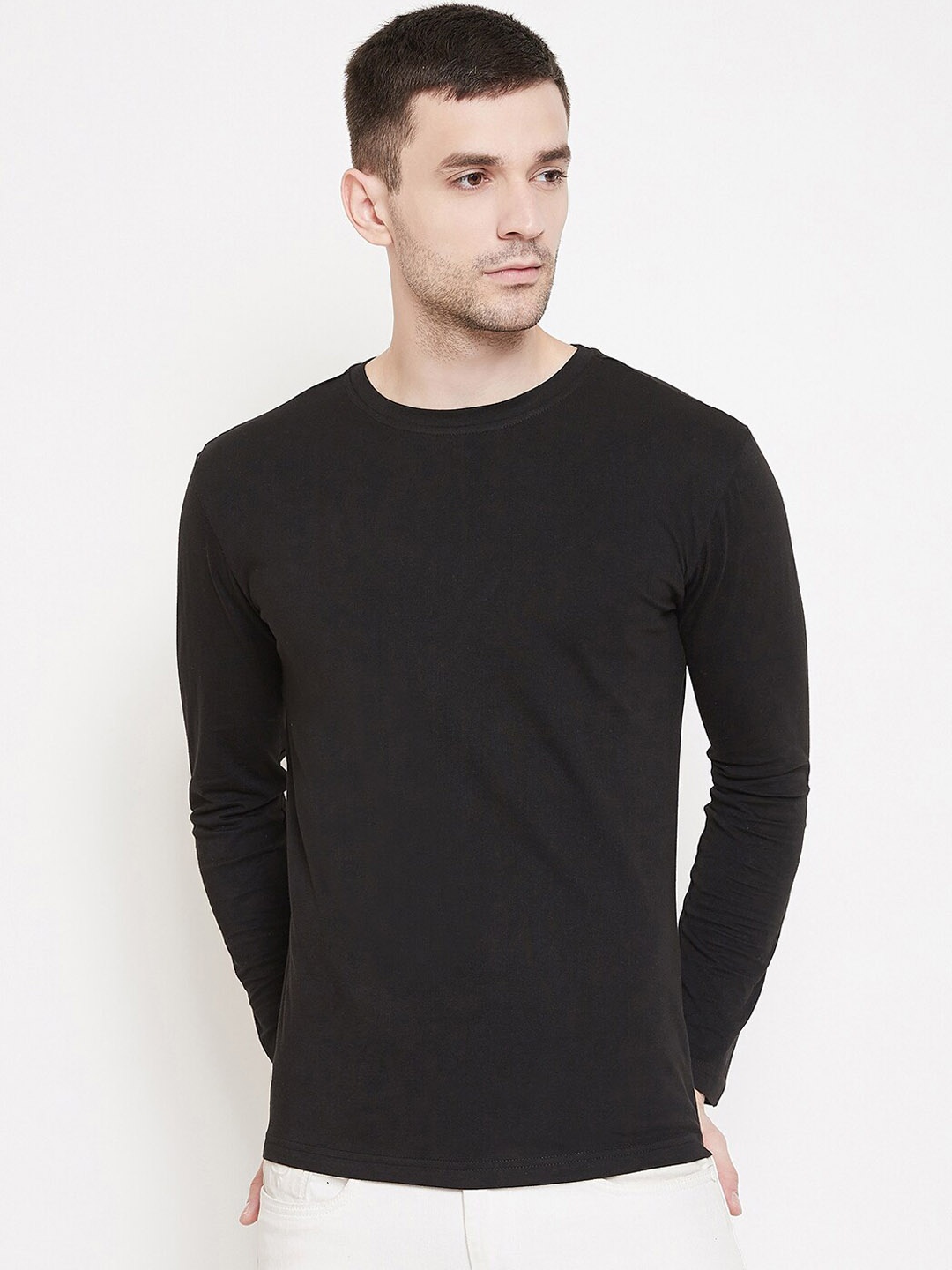 

GRITSTONES Men Black Solid Round Neck T-shirt