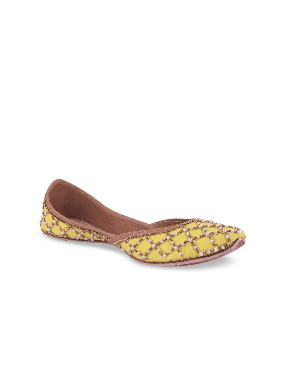 

DESI COLOUR Women Yellow Embellished Leather Mojaris