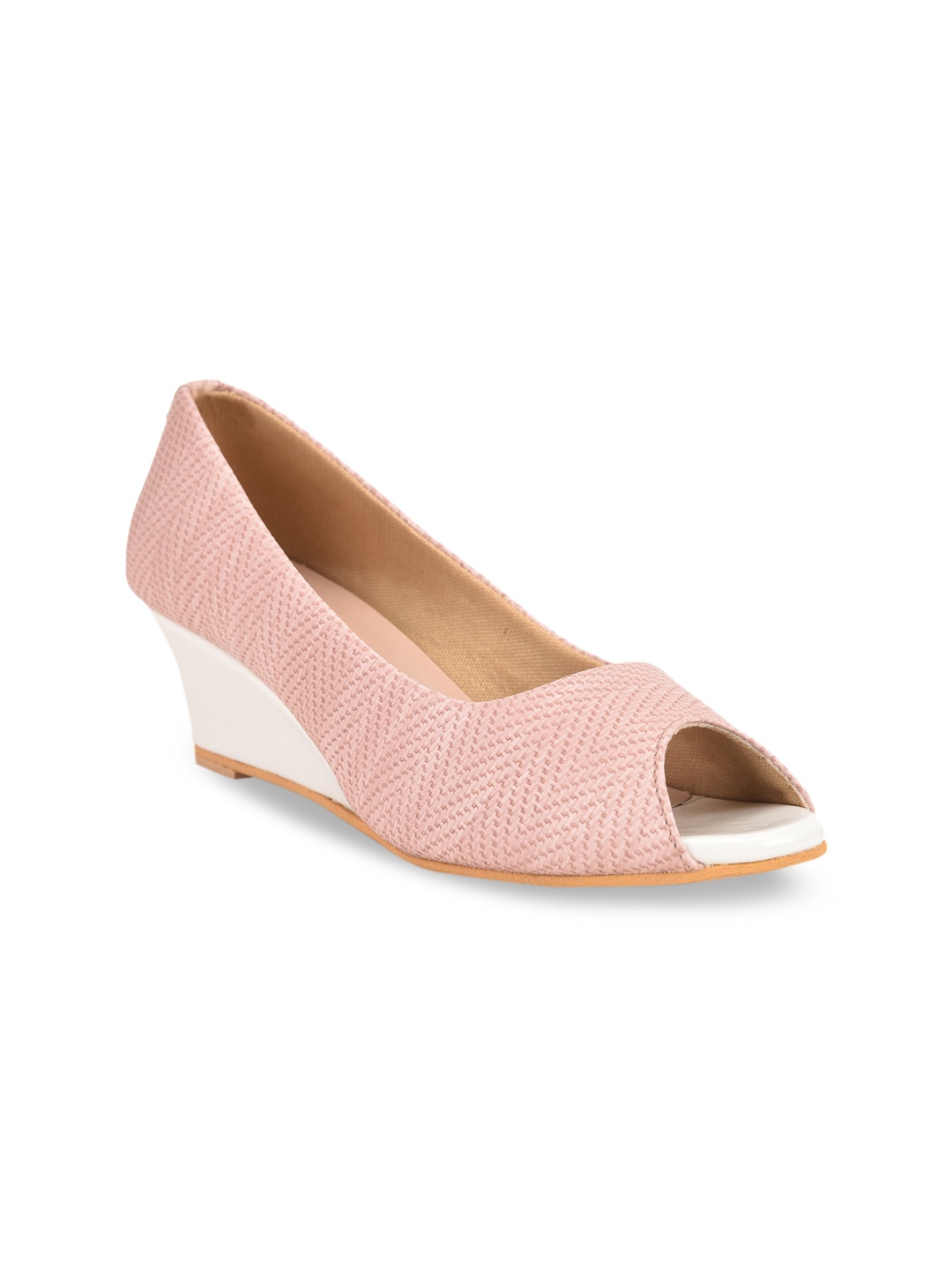 

SALARIO Women Nude-Coloured Textured Wedges