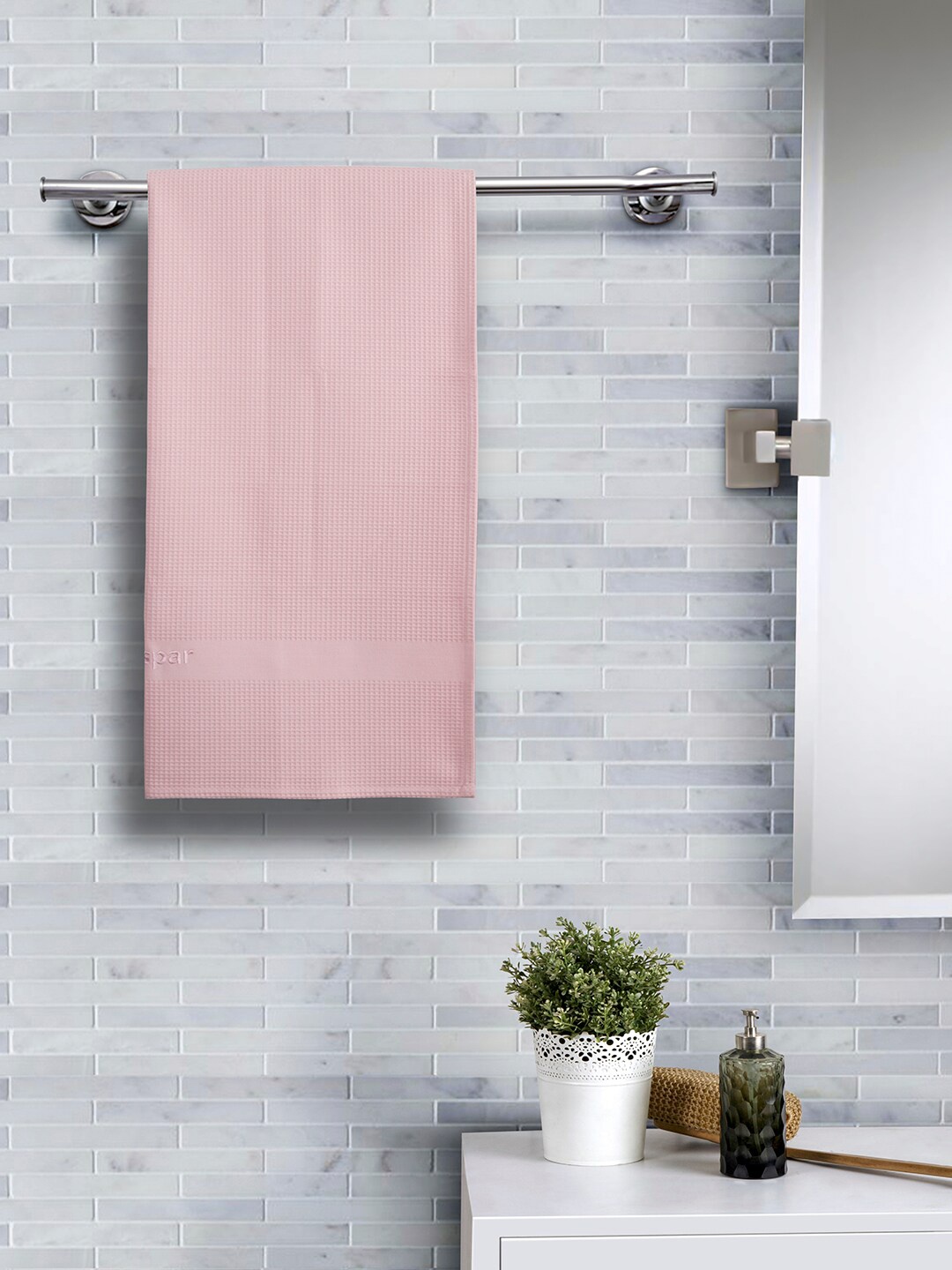 

MASPAR Unisex Pink Solid 240 GSM Catalina Medium Bath Towel