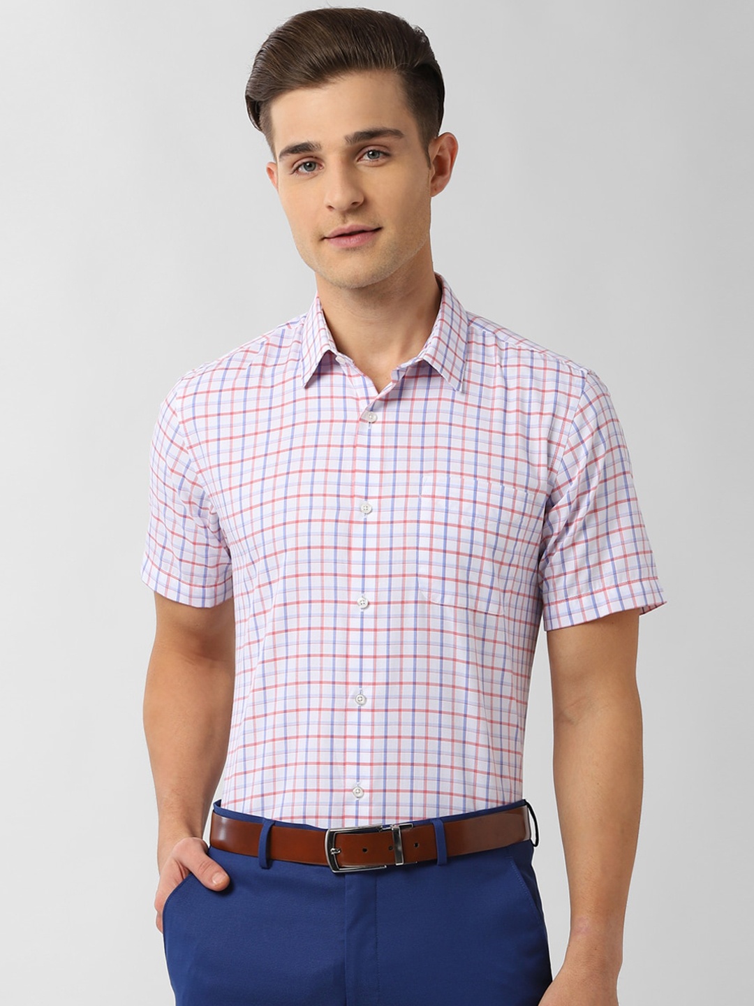 

Peter England Men White & Red Slim Fit Checked Formal Shirt
