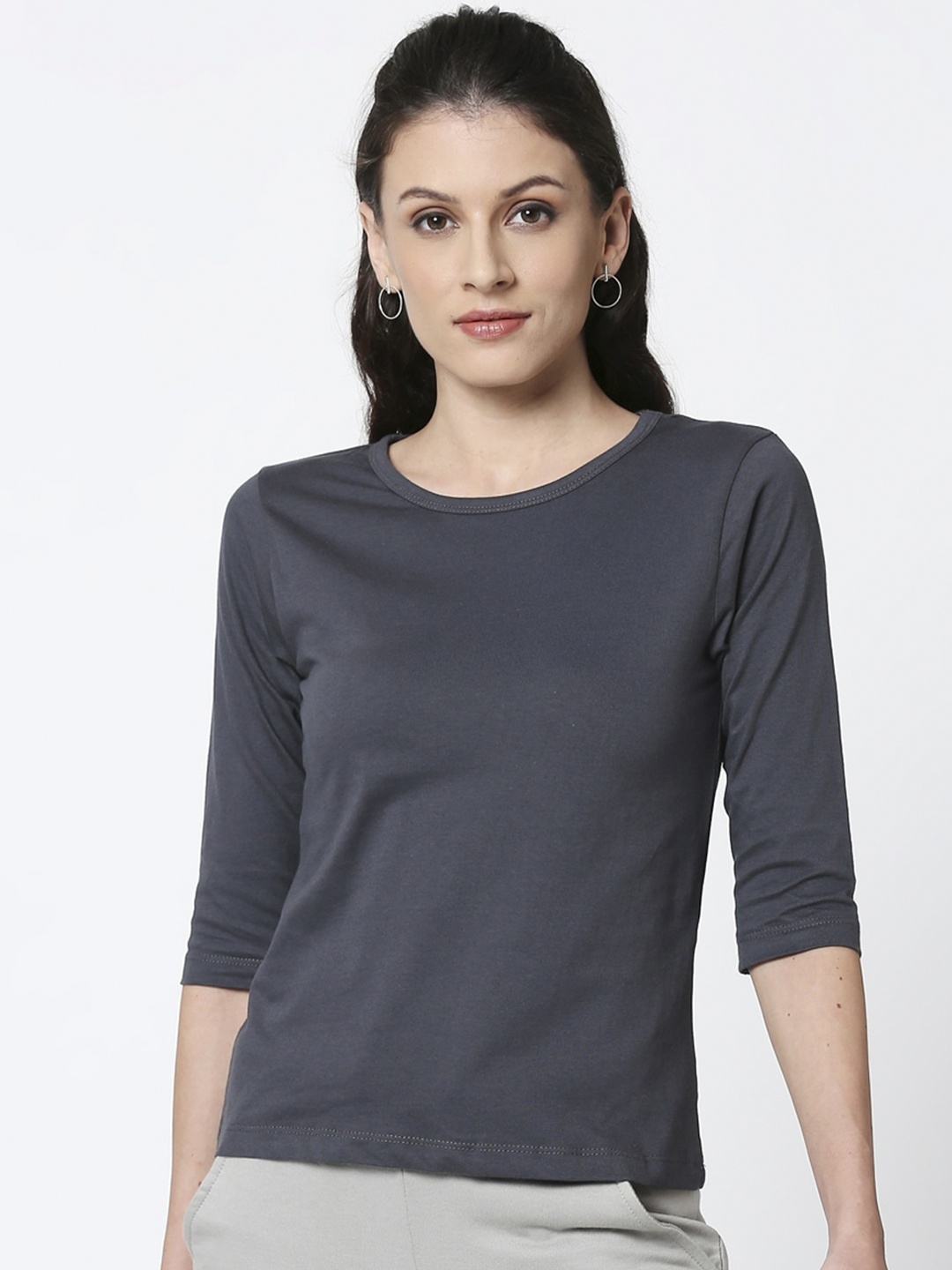 

Bewakoof Women Grey Solid Boat Neck T-shirt