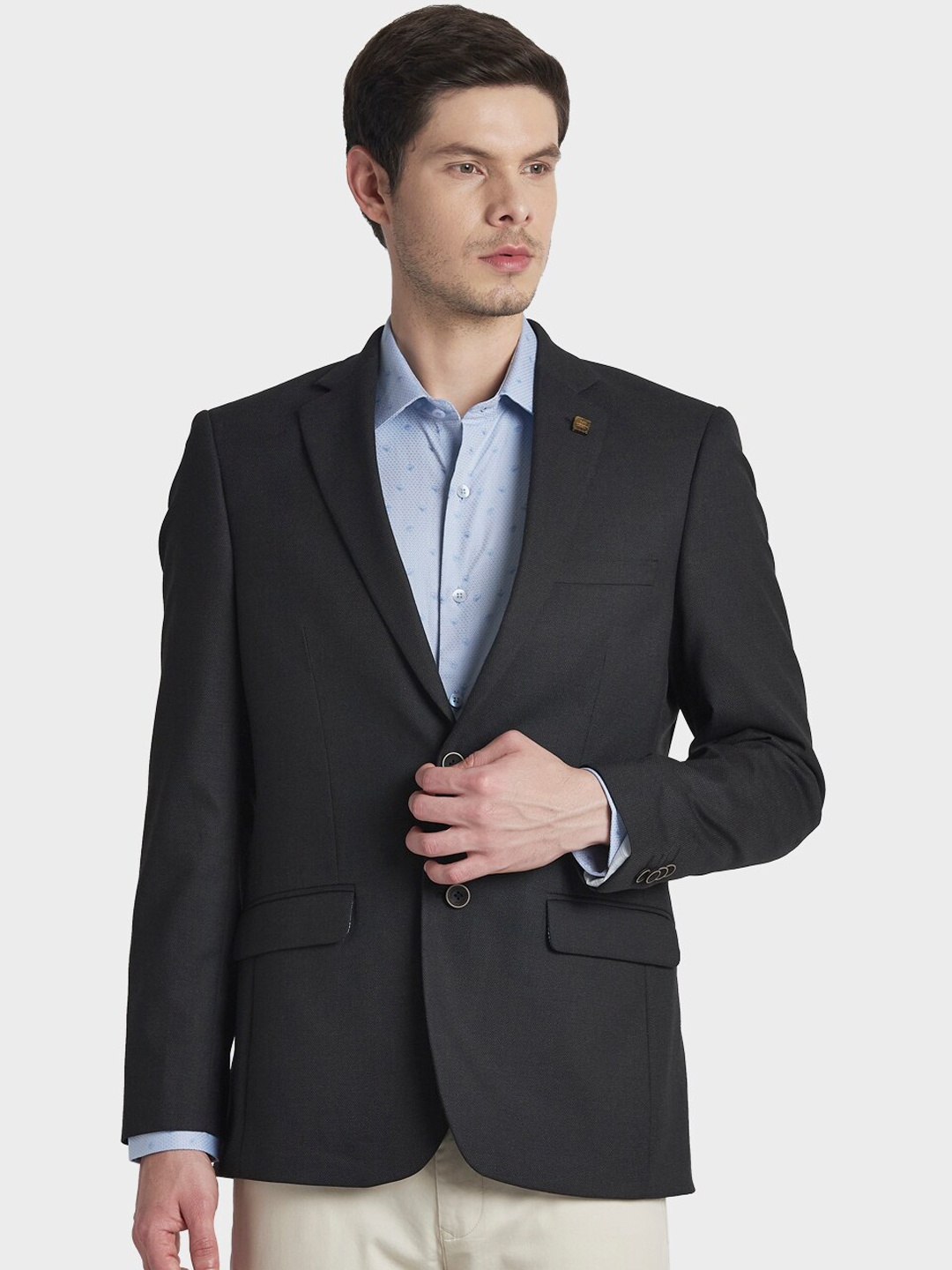 

ColorPlus Men Black Solid Single-Breasted Formal Blazer