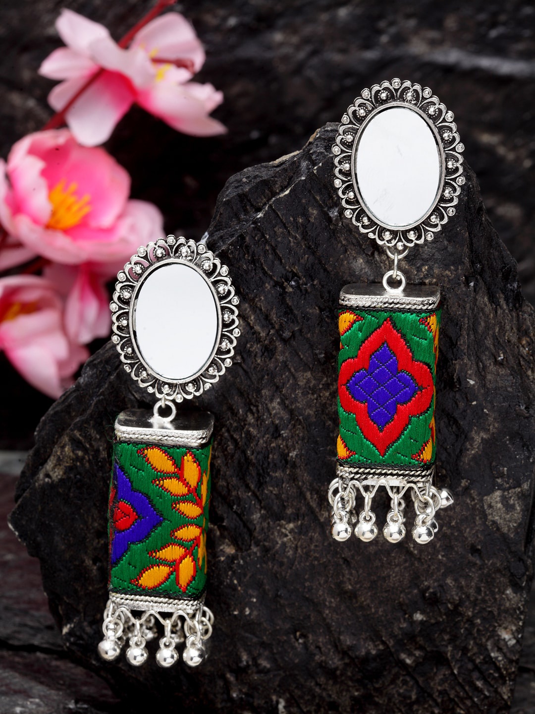 

Moedbuille Multicoloured & Silver-Toned Dome Shaped Afghan Drop Earrings, White