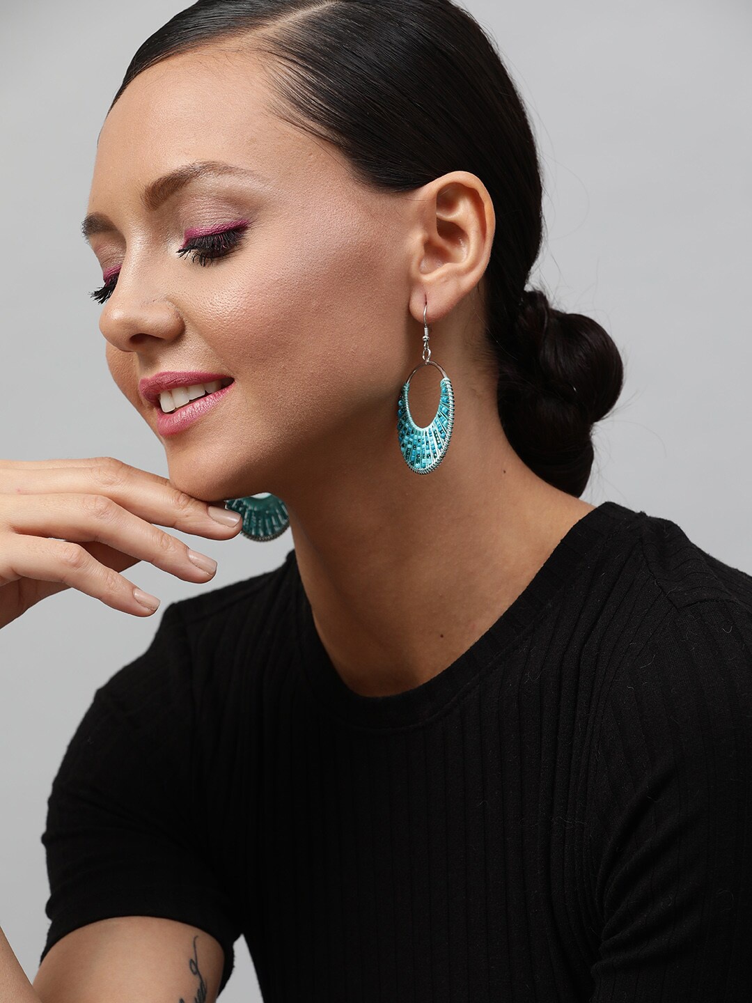 

STREET 9 Turquoise Blue Circular Chandbalis