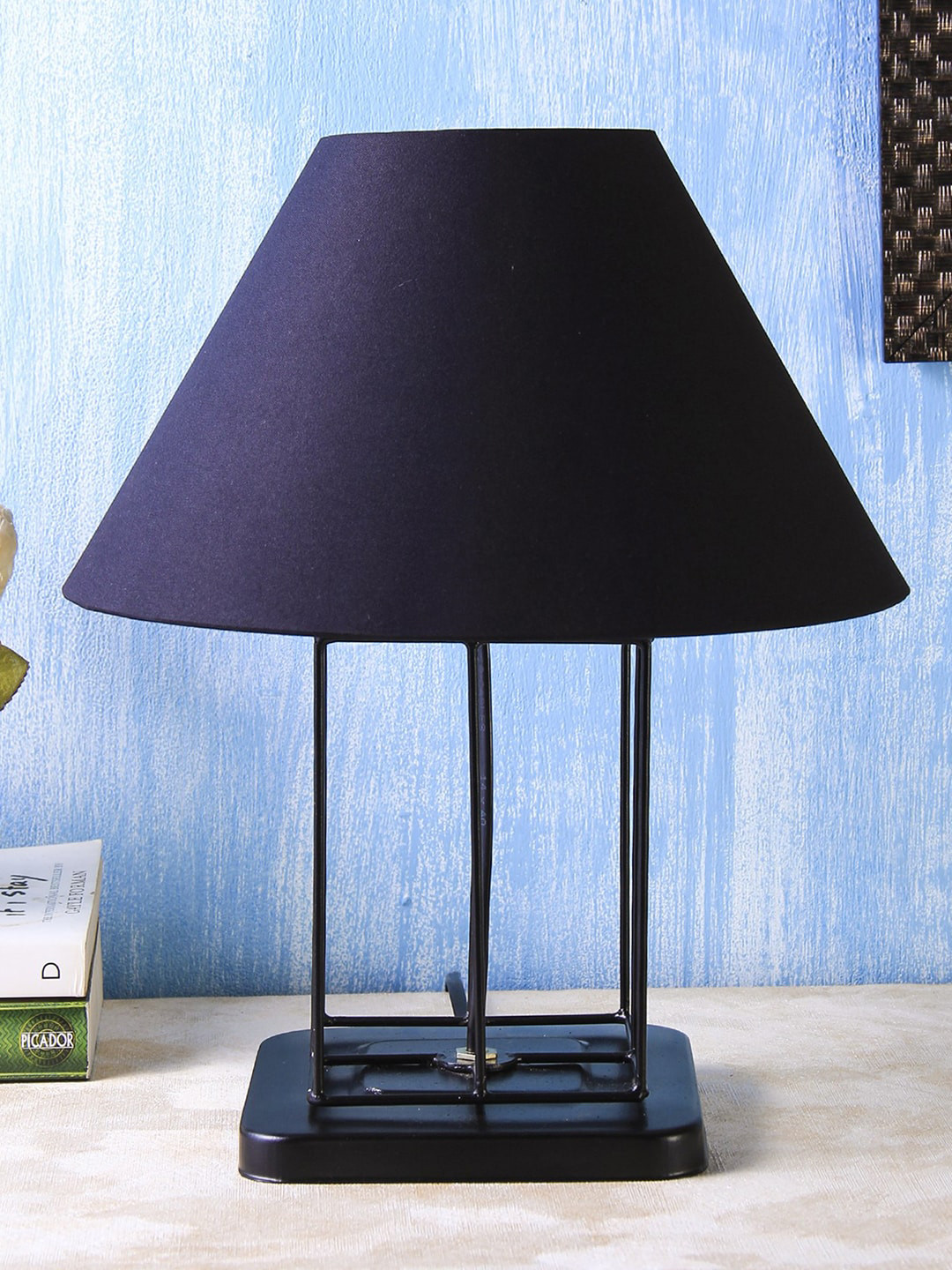 

Devansh Black Solid Traditional Frustum Table Lamp