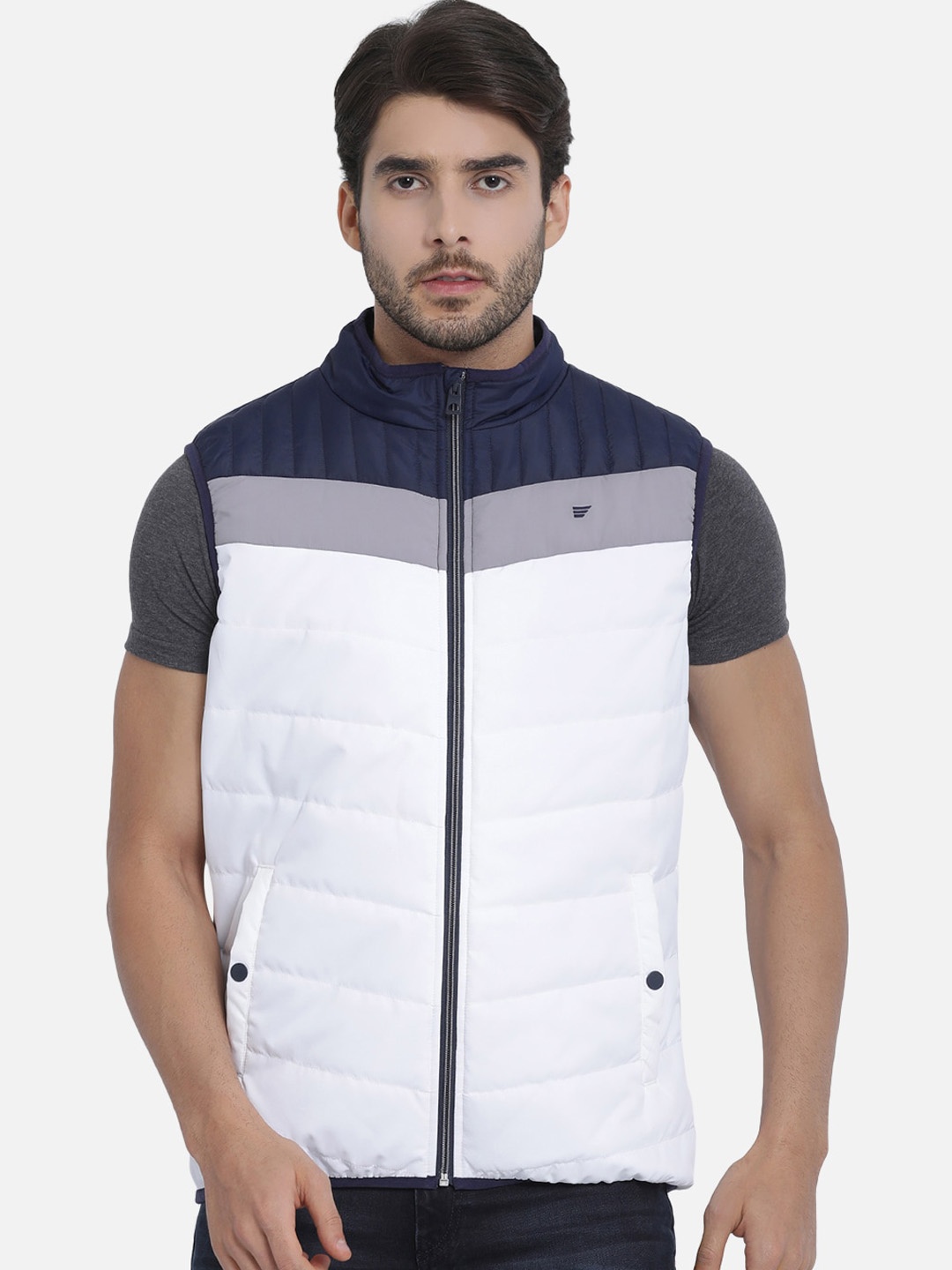 t-base Men White & Blue Colourblocked Lightweight Padded Jacket
