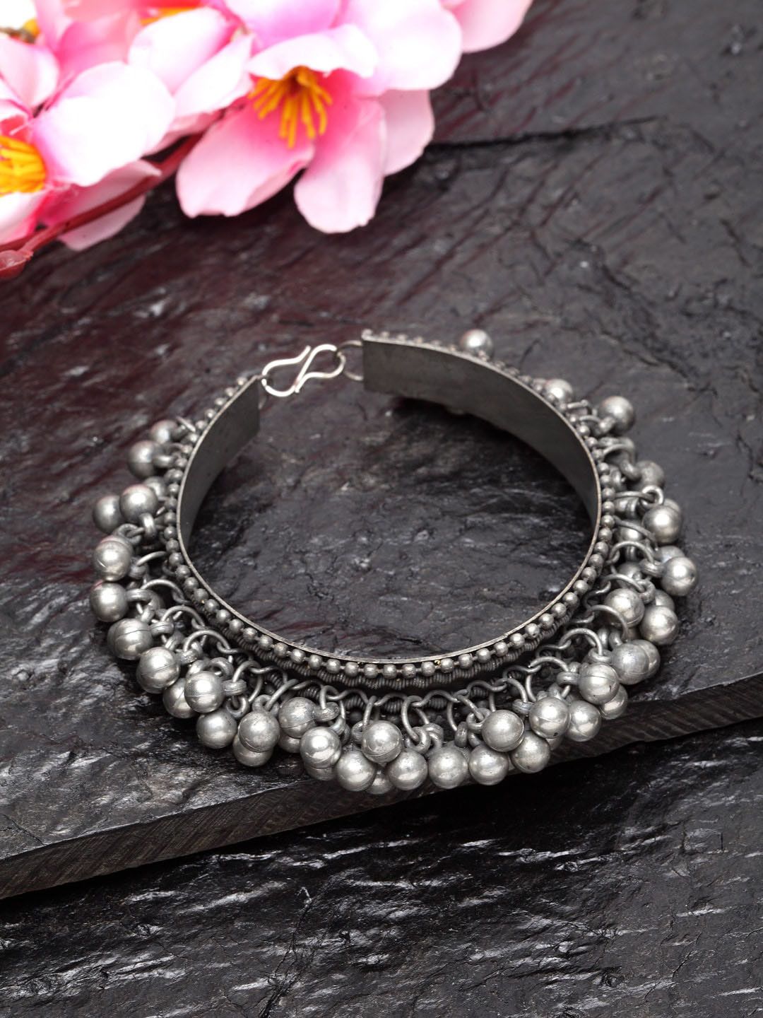 

Moedbuille Silver-Toned Bracelet