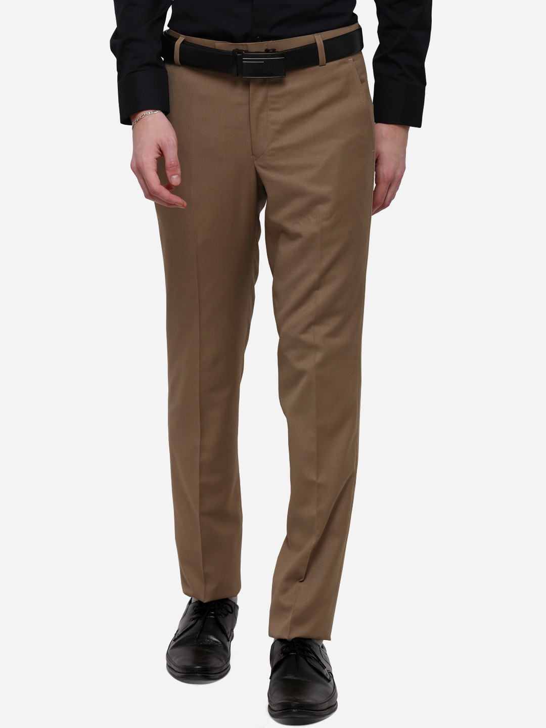 

METAL Men Beige Slim Fit Solid Formal Trousers
