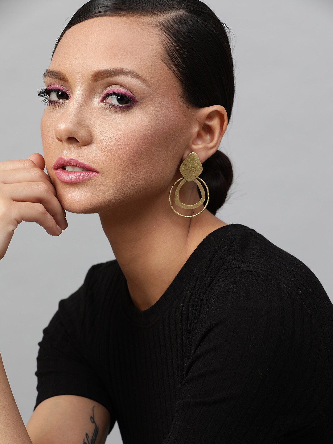 

STREET 9 Gold-Toned Geometric Drop Earrings