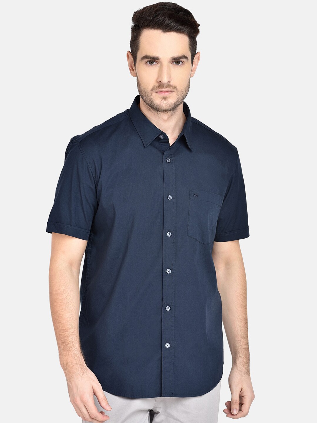 

Basics Men Navy Blue Slim Fit Solid Casual Shirt