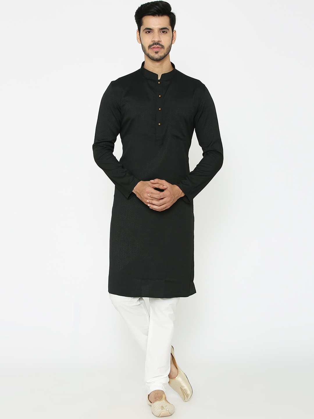 

Manyavar Men Black Solid Kurta