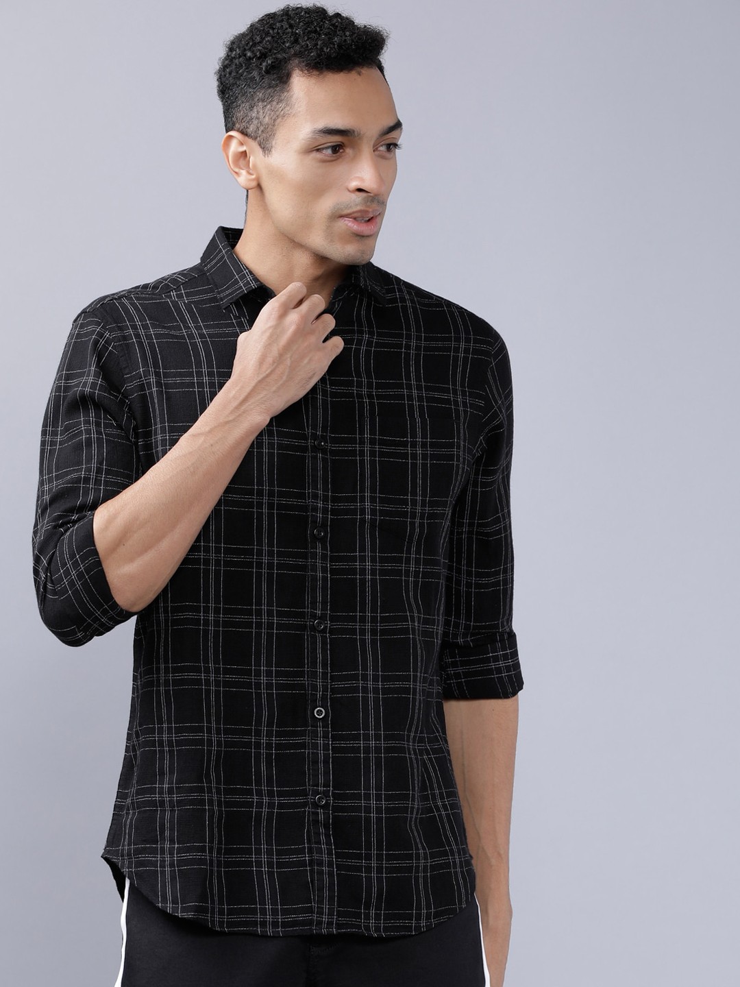 

HIGHLANDER Men Black & White Slim Fit Checked Casual Shirt