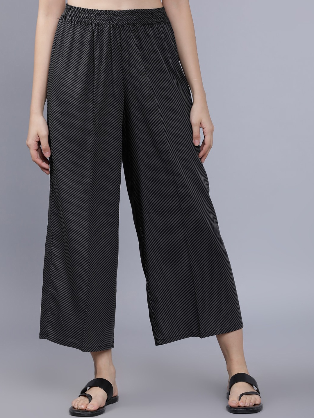 

Vishudh Women Black Checked Straight Palazzos