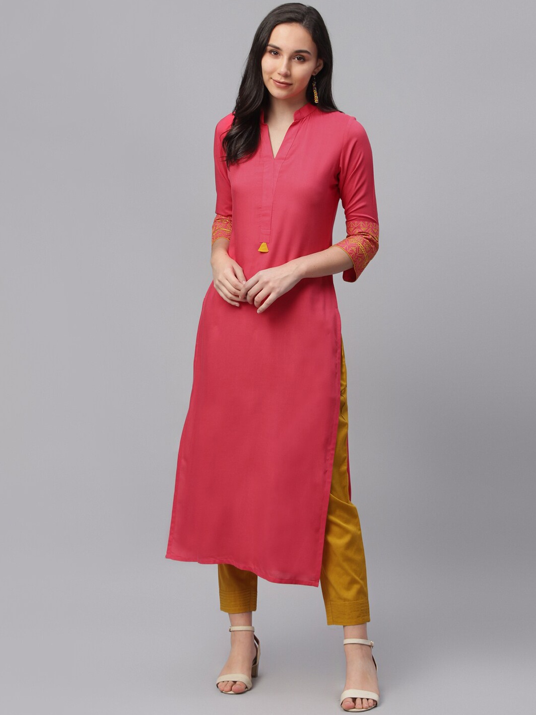 

Libas Women Pink Solid Straight Kurta