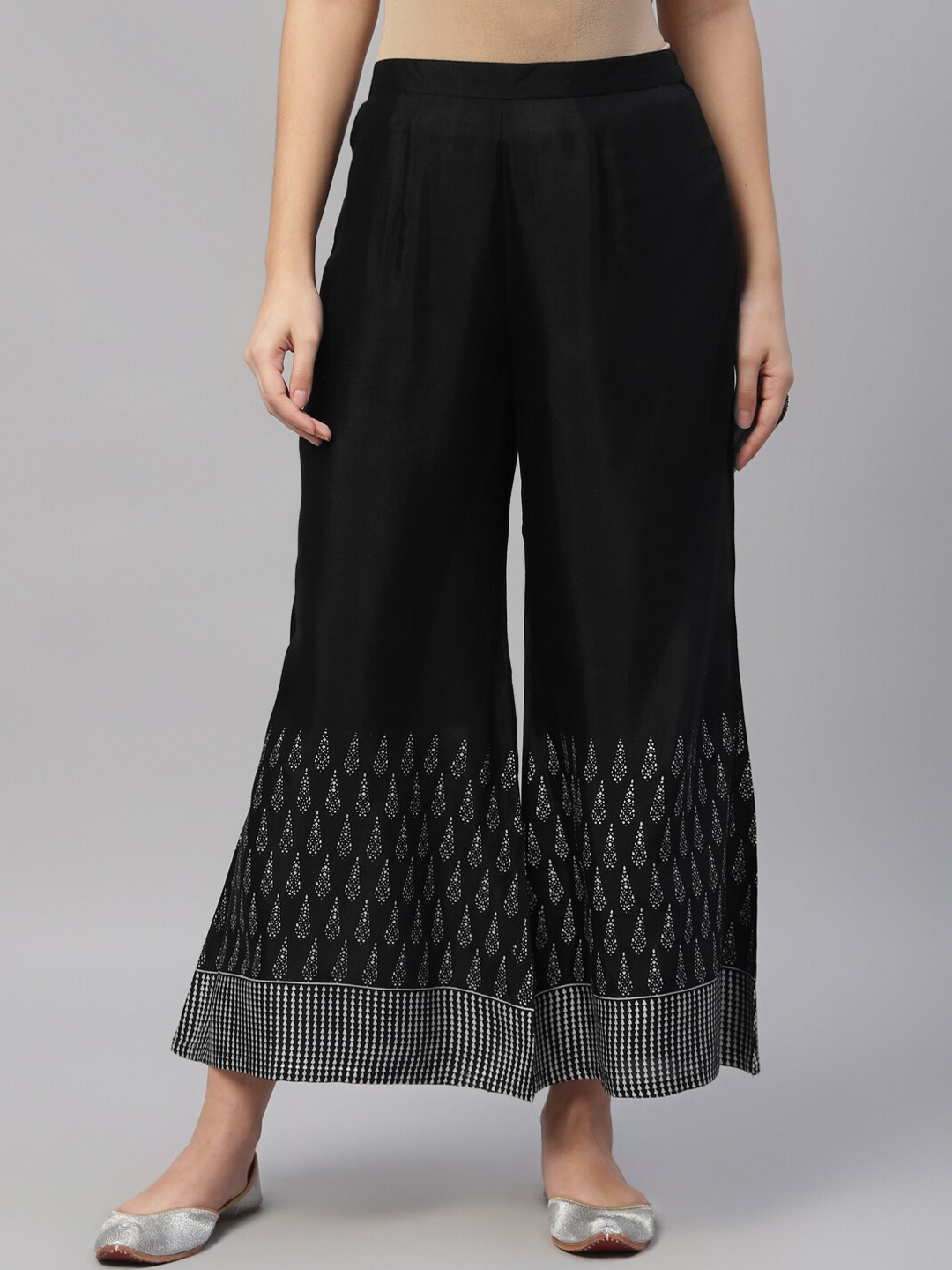 

Libas Women Black Printed Wide Leg Palazzos