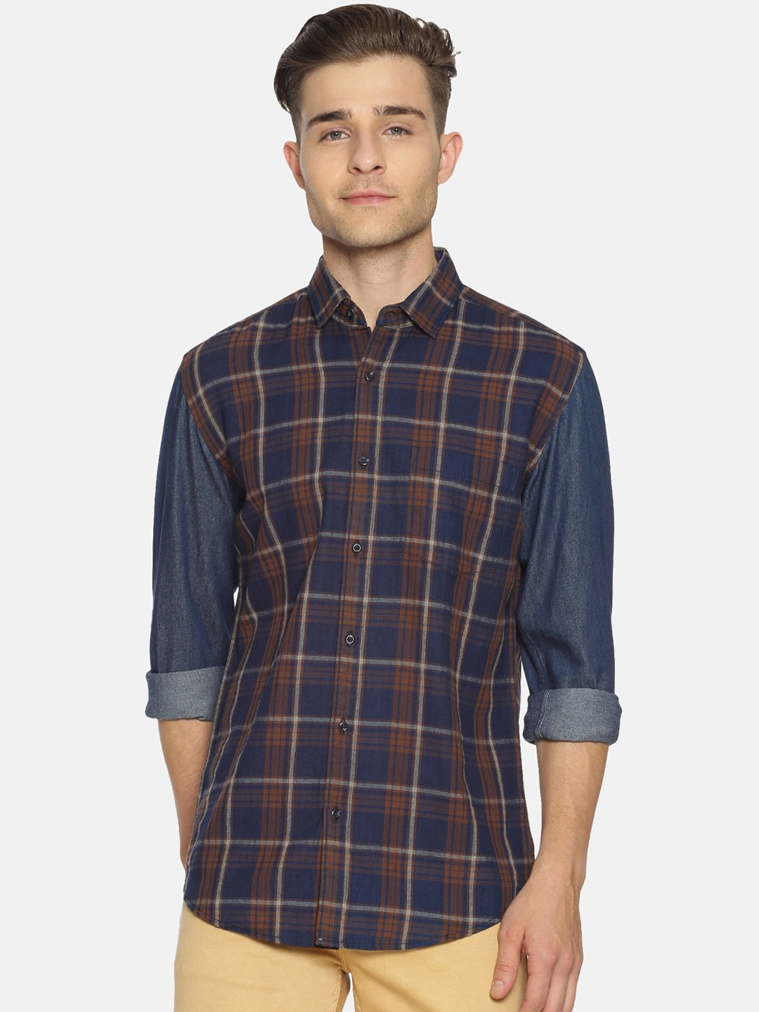 

IVOC Men Blue & Brown Slim Fit Checked Casual Shirt