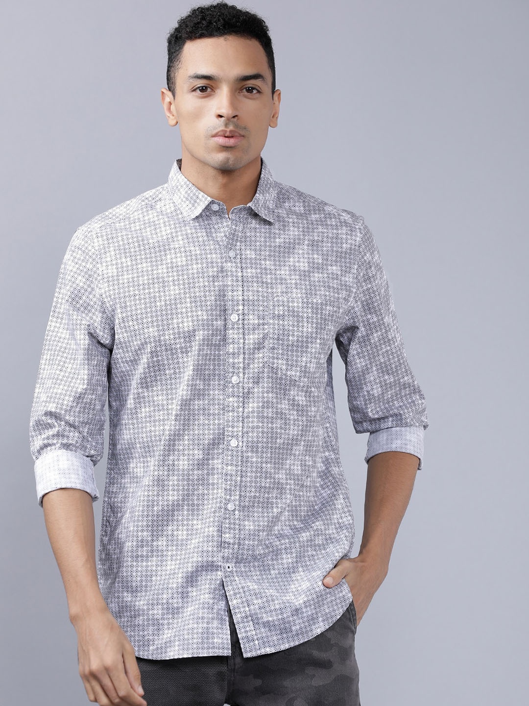 

HIGHLANDER Men Grey Slim Fit Printed Casual Shirt