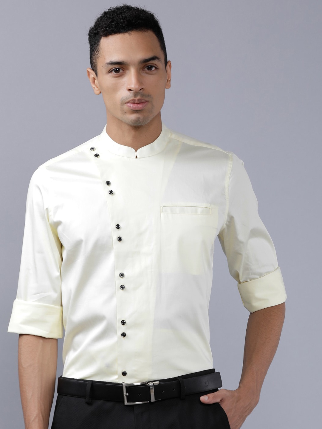

HIGHLANDER Men Yellow Slim Fit Solid Casual Shirt