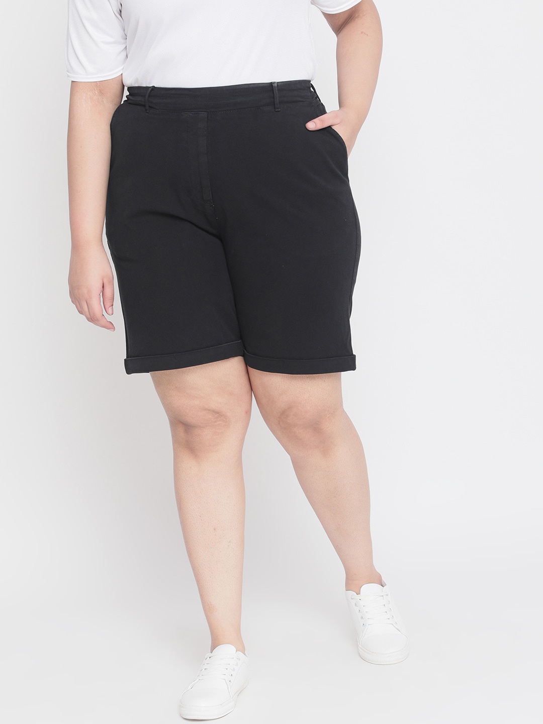 

Amydus Women Plus Size Black Solid Regular Fit Regular Shorts