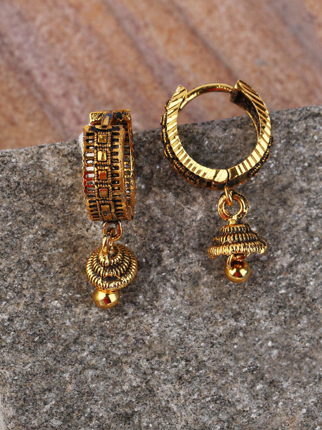 

ANIKAS CREATION Gold-Toned & Black Circular Hoop Earrings