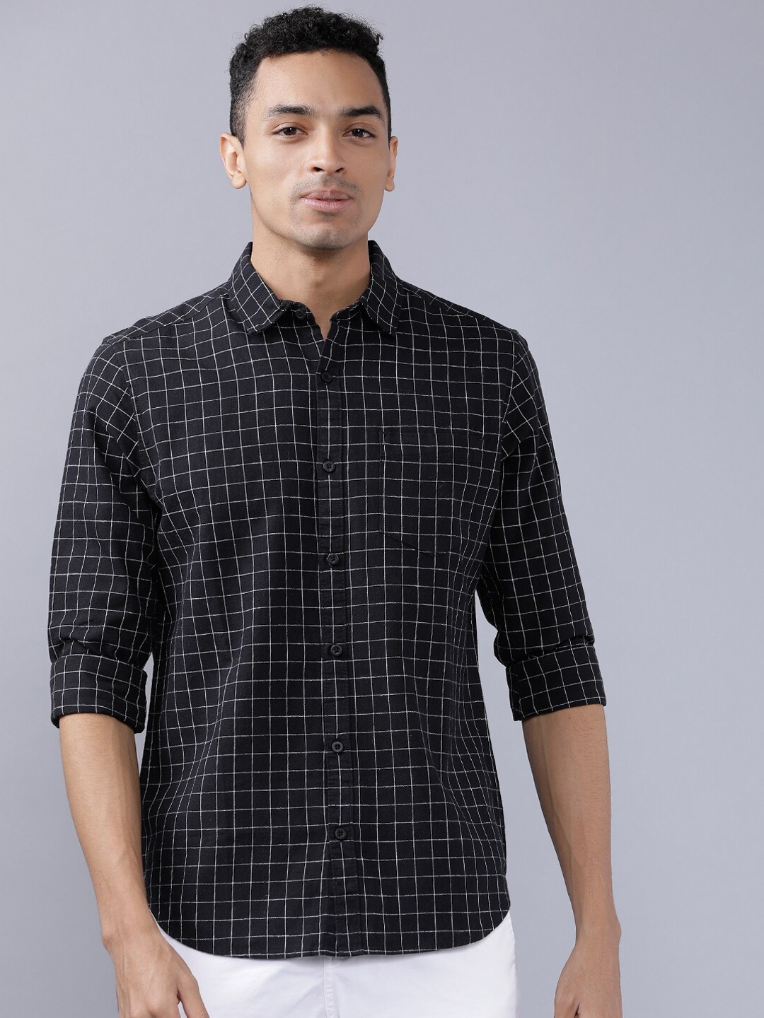 HIGHLANDER Men Black & White Slim Fit Checked Casual Shirt