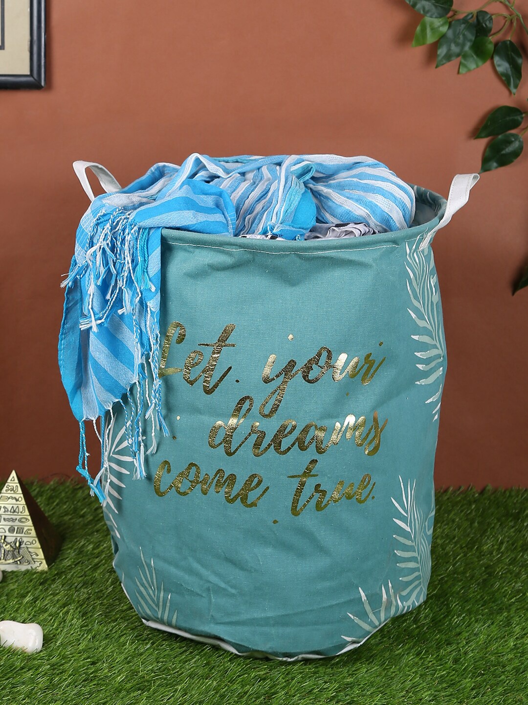 

Cortina Blue & White Printed Foldable Laundry Bag