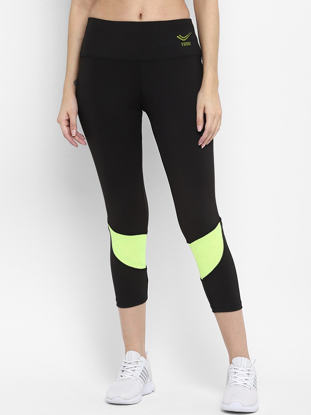 

Yuuki Women Black & Green Colourblocked Track Mesh Insert Cropped Running Tights