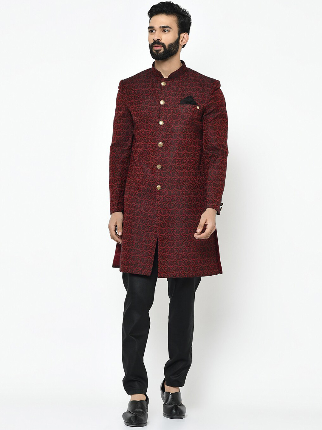 

KISAH Men Maroon & Black Woven Design Sherwani Set