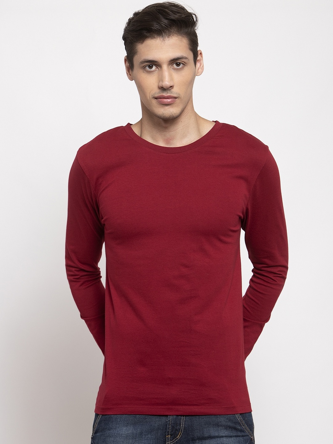 

DOOR74 Men Maroon Solid Round Neck T-shirt