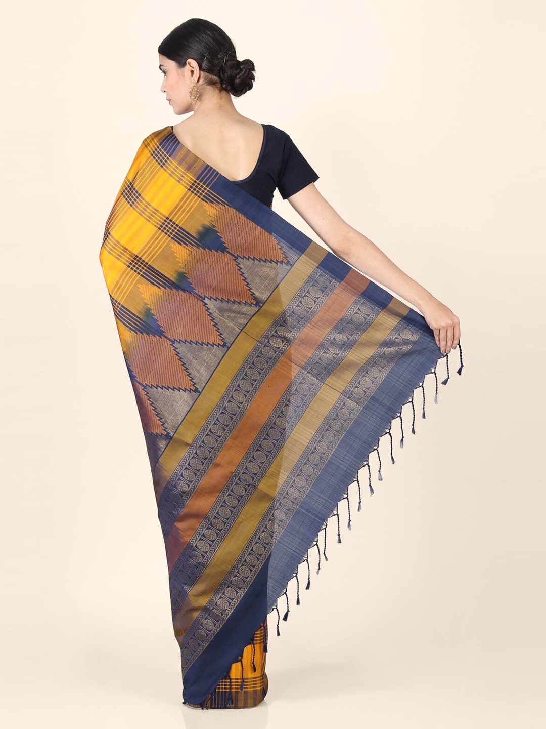 

Hastakala Navy Blue & Yellow Silk Blend Checked Kanjeevaram Saree