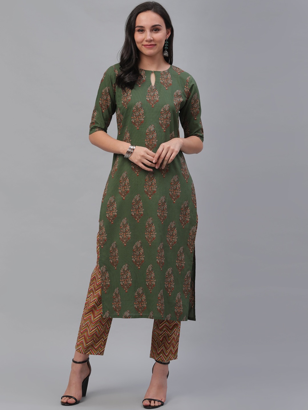 

GERUA Women Green Ethnic Motifs Printed Empire Pure Cotton Kurta with Trousers