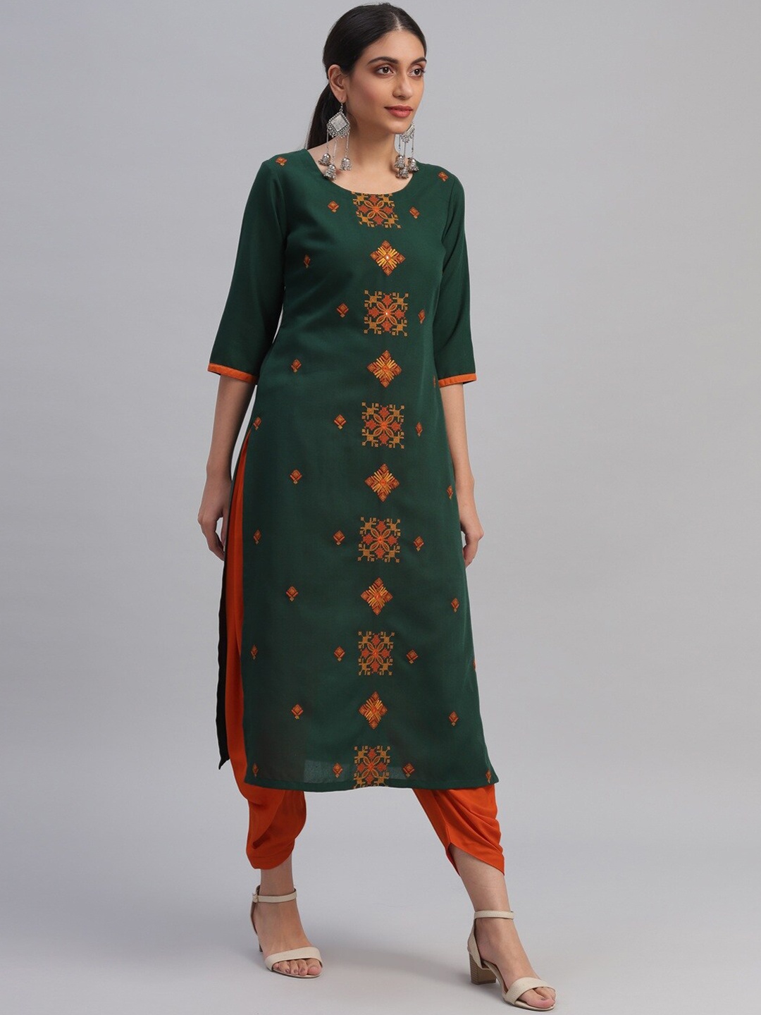 

Libas Women Embroidered Kurta, Green