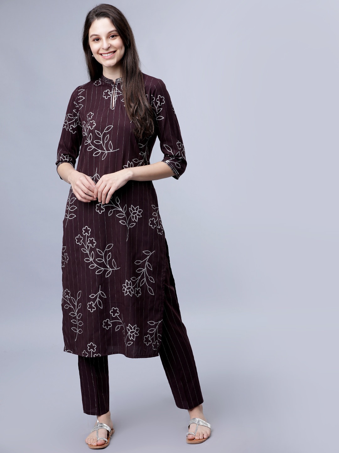 

Vishudh Women Burgundy & Silver-Toned Printed Kurta with Trousers