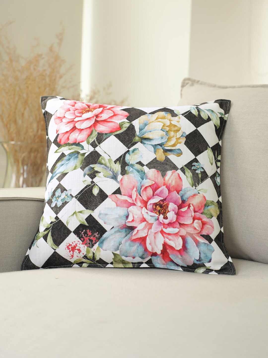 

BLUE BOAT Black & Pink Set of Single Floral Square Cushion Covers