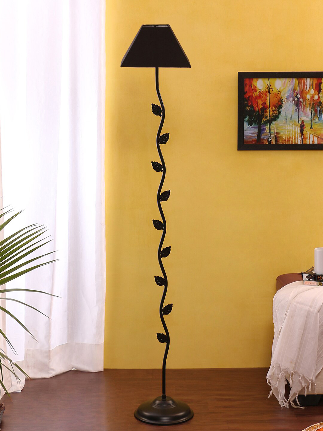 

Devansh Black Solid Contemporary Club Lamp