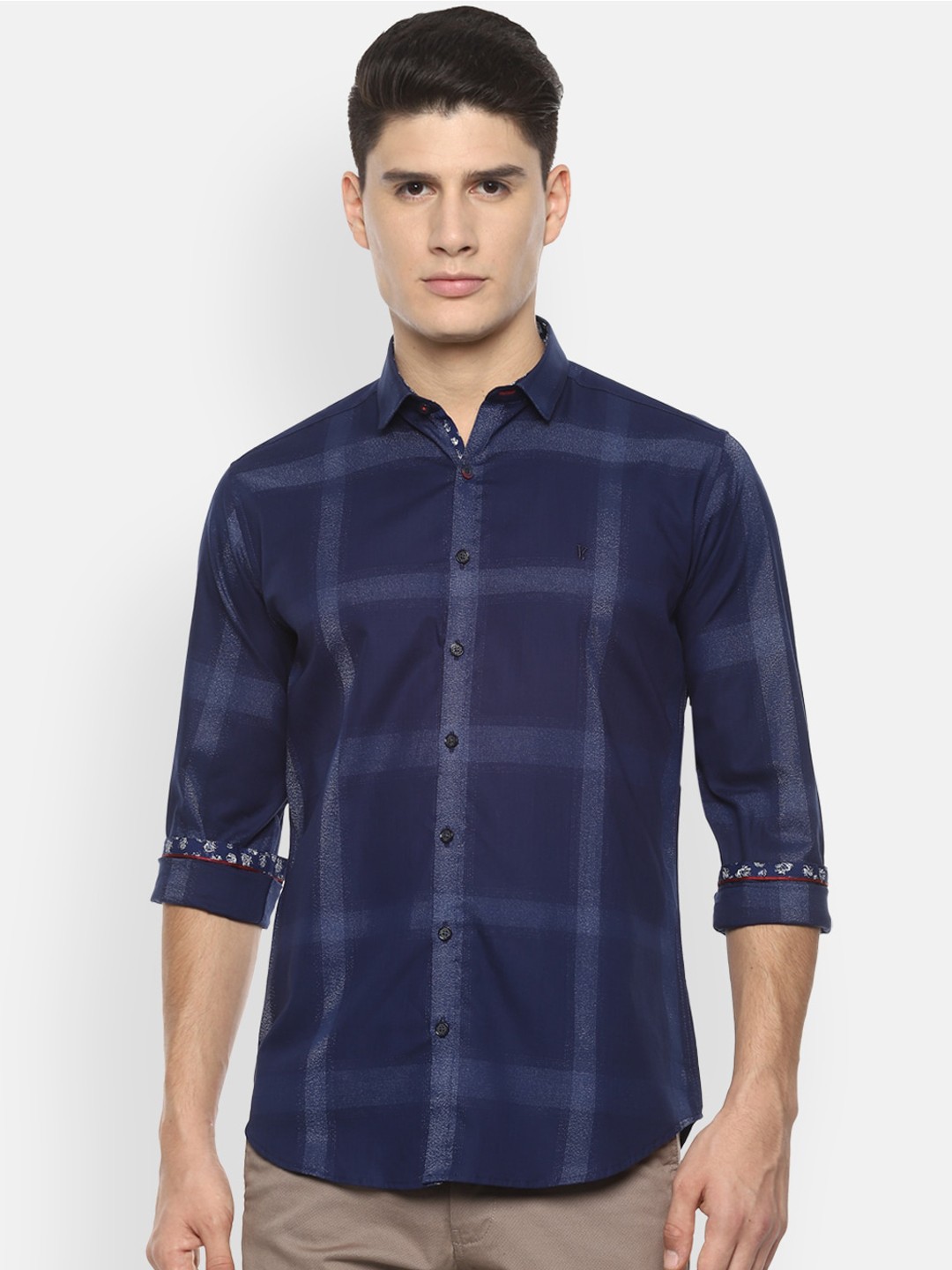 

V Dot Men Navy Blue Slim Fit Checked Casual Shirt