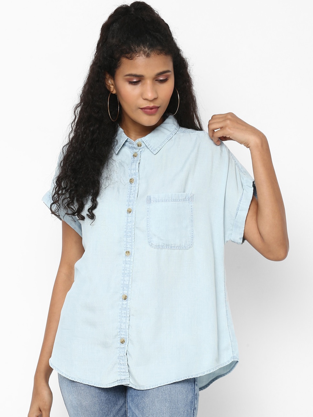 

AMERICAN EAGLE OUTFITTERS Women Blue Relaxed Regular Fit Solid Casual Shirt