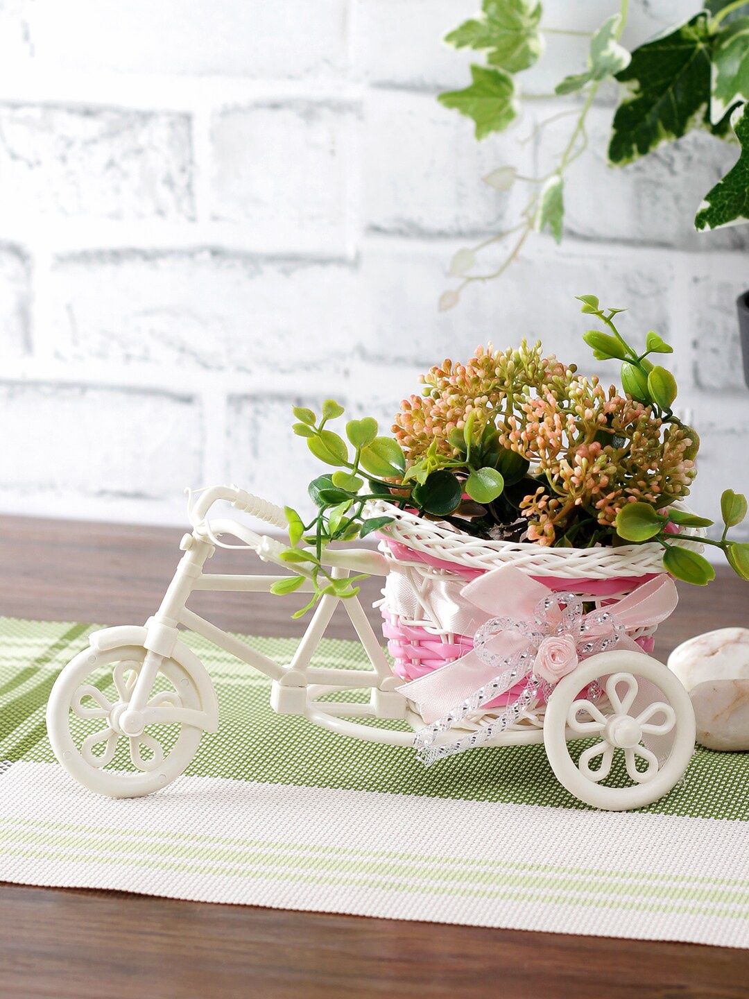 

Aapno Rajasthan White & Pink Plastic Multipurpose Basket