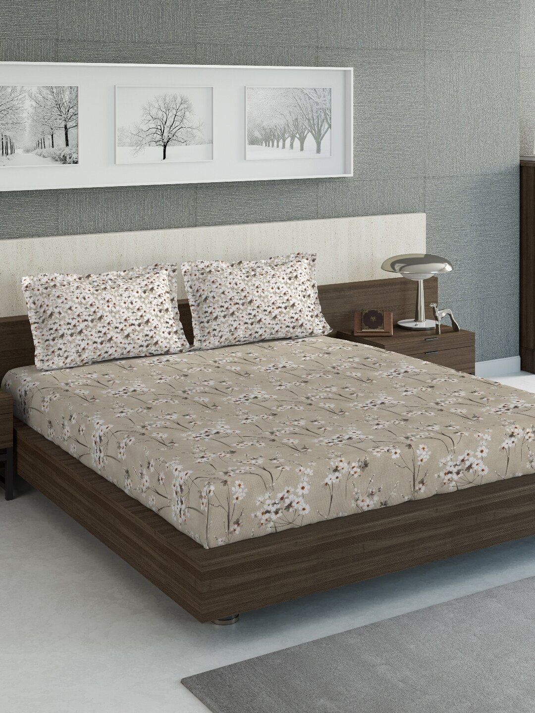 

DDecor Beige & Off-White Floral Printed Double King Bed Cover With 2 Pillow Covers