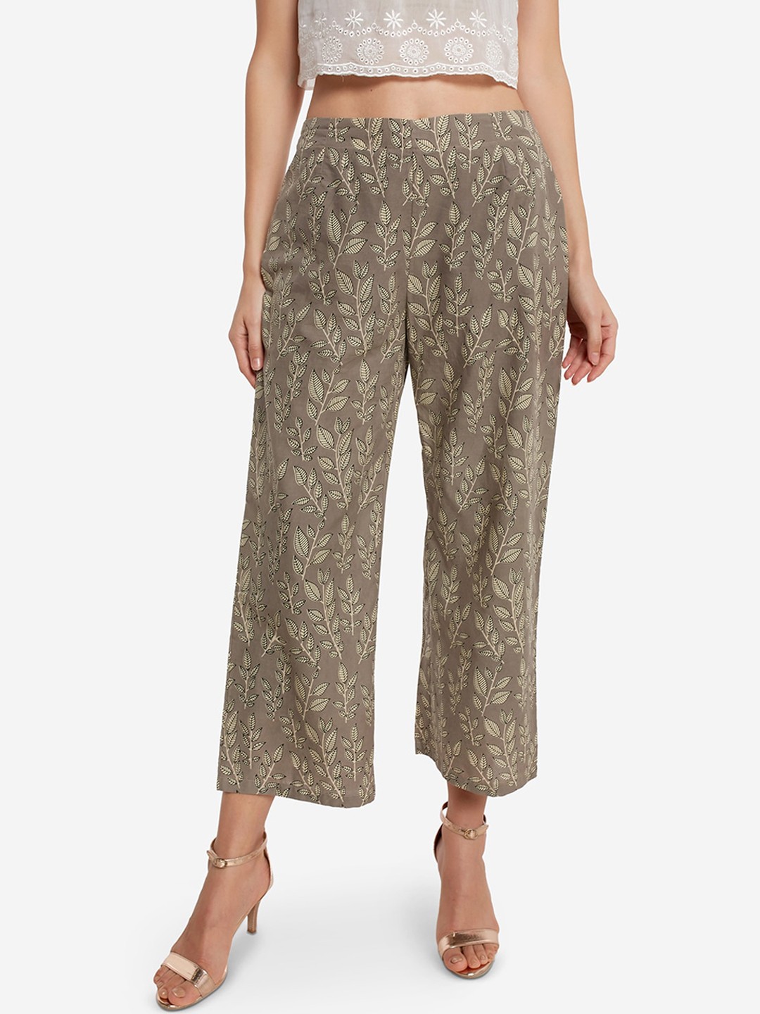 

Desi Weavess Women Grey Printed Straight Palazzos