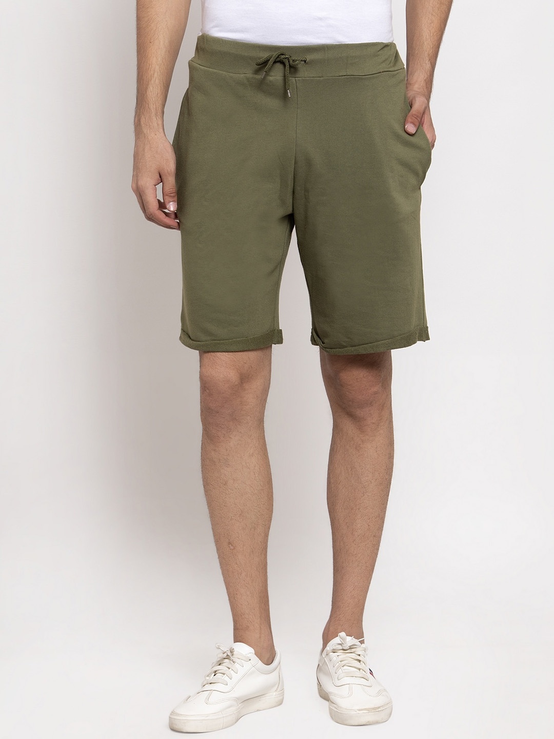 

DOOR74 Men Olive Green Solid Regular Fit Regular Shorts