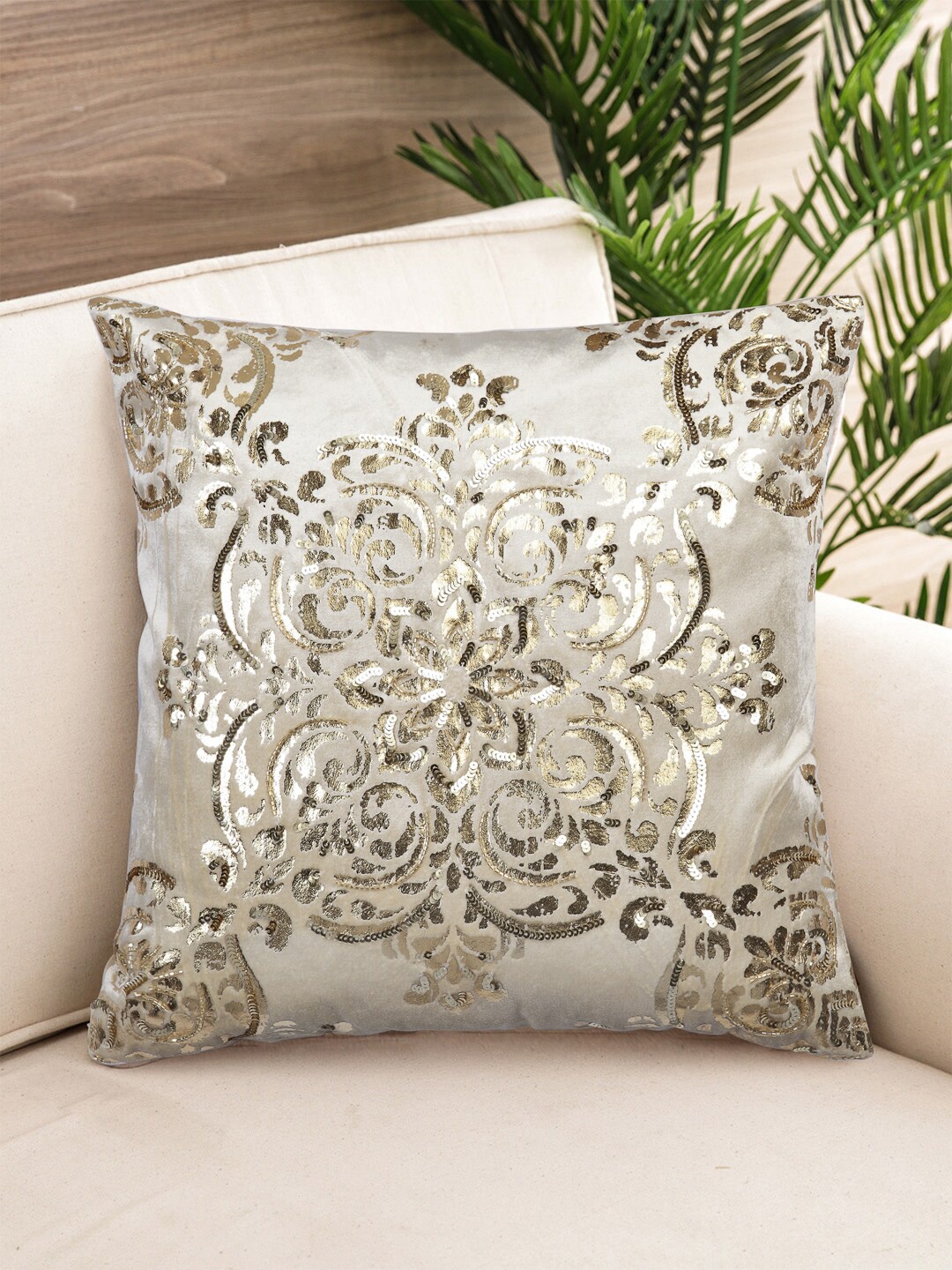 

NISRAG HOME Gold-Toned Single Ethnic Motifs Square Cushion Cover