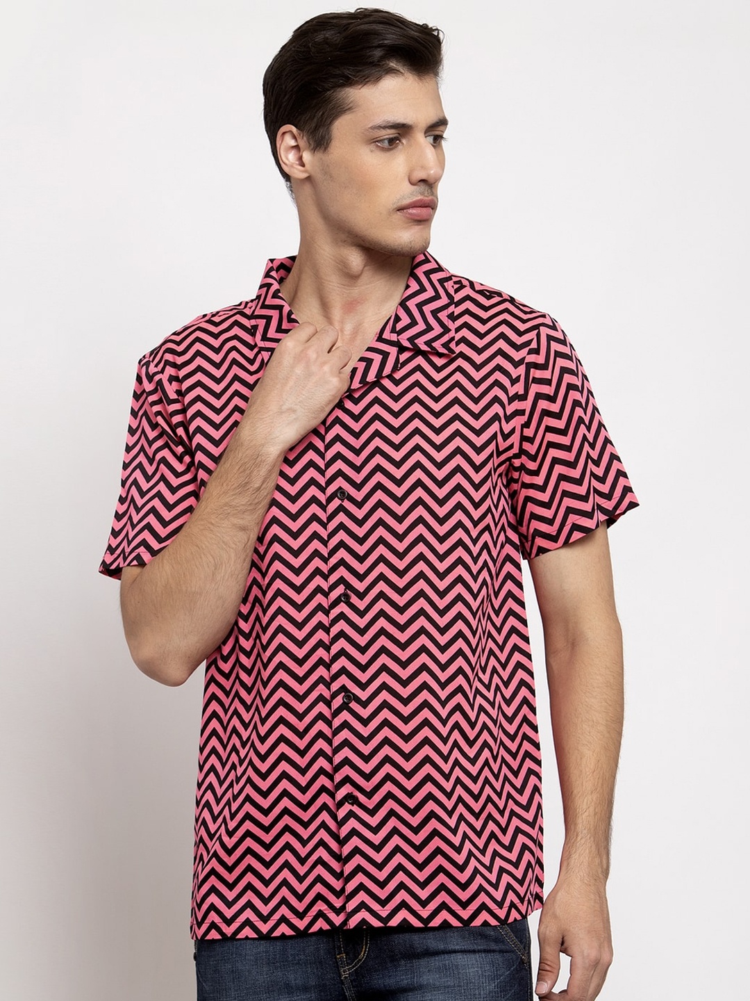 

DOOR74 Men Pink & Black Regular Fit Printed Casual Shirt
