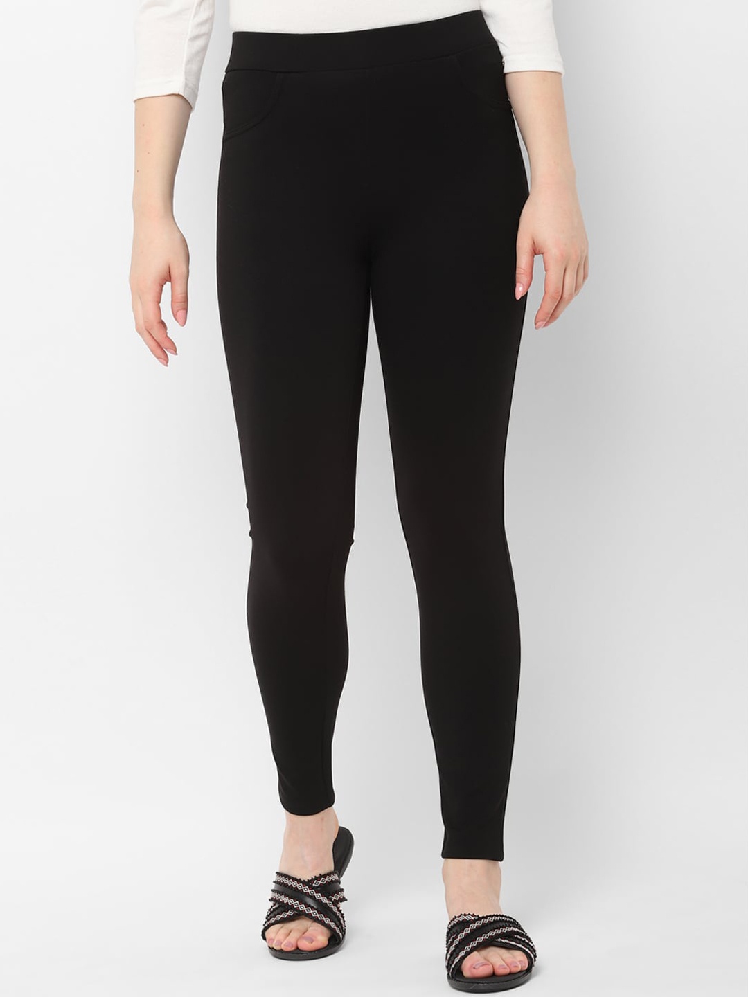 

Allen Solly Woman Black Regular Fit Solid Jeggings