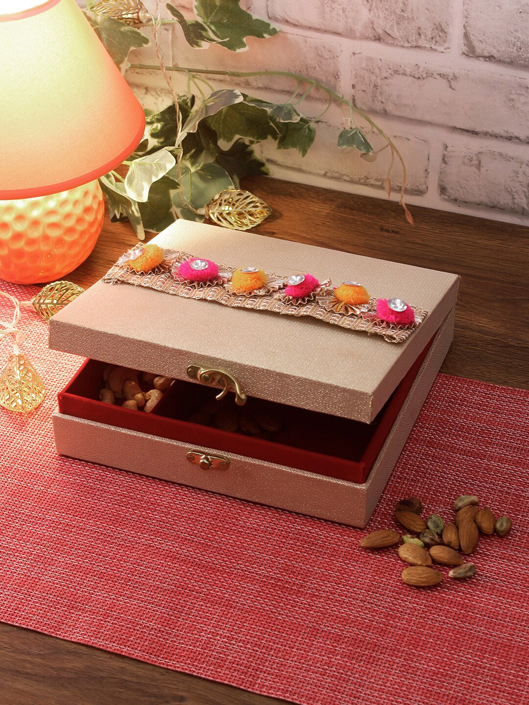 

Aapno Rajasthan Beige Multipurpose Storage Box