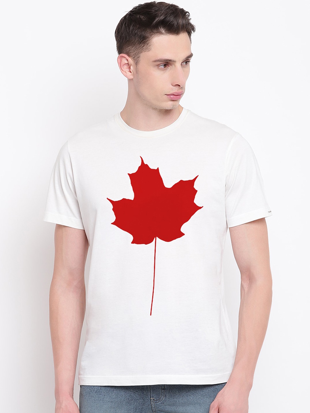 

THREADCURRY Men White & Red Canada Maple Leaf Printed Round Neck T-shirt